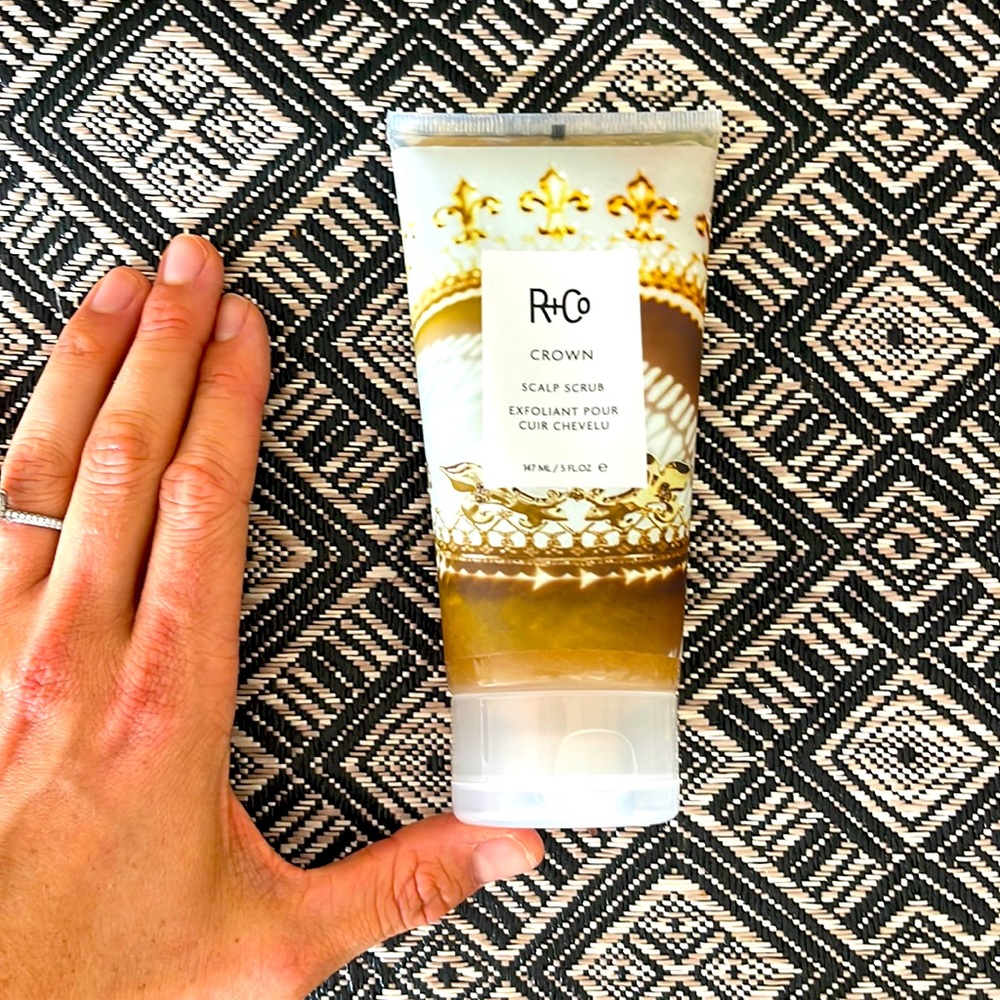 R+Co Crown Scalp Scrub